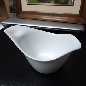 Vintage HUTZLER SAUCY SERVER 1987 White Melamine CURVY BOWL Gravy Boat 503 RETRO